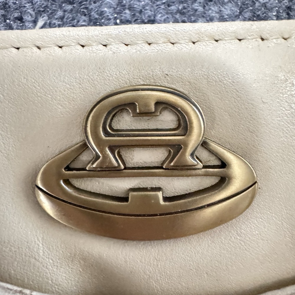 Vintage Etienne Aigner Gathered Cream Leather Shoulder Bag Purse NOS Mirror - Picture 2 of 12